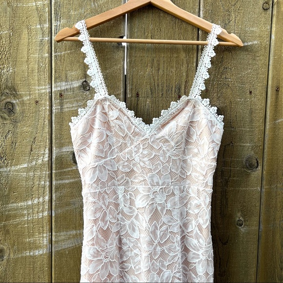 White Lace and Crochet Sweetheart Slip Midi Dress 🌿 - Picture 8 of 12